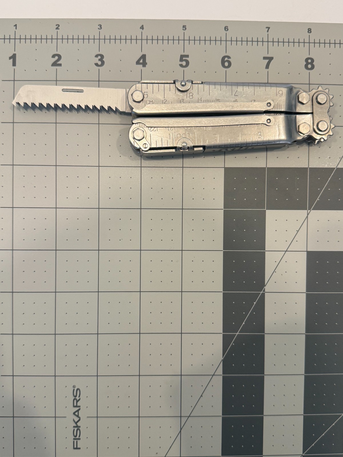 SOG PowerLock Stainless Multi-Tool Patent 5809599 w/ Leather Sheath