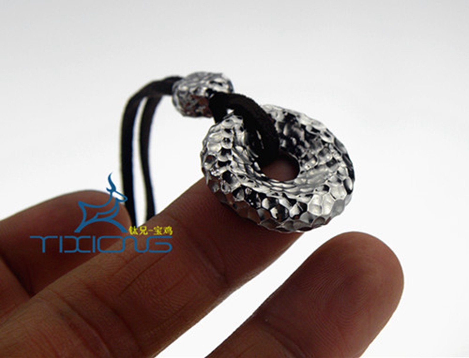 EDC tip head dent vein bunch necklace ornament knife fell pendant UL