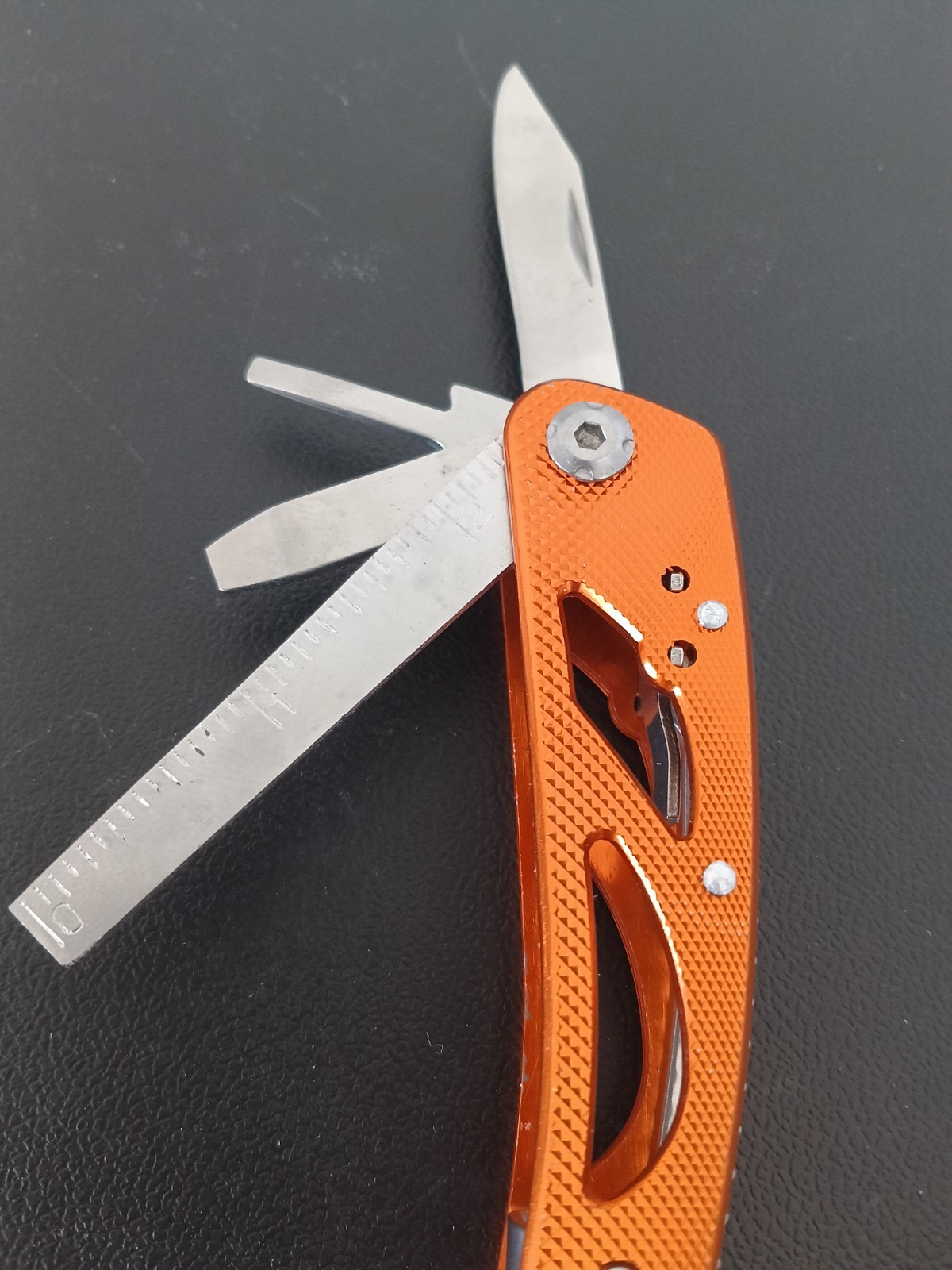 Quality Durable Stainless Steel – Orange Leatherman Multi Tool New Old Stock