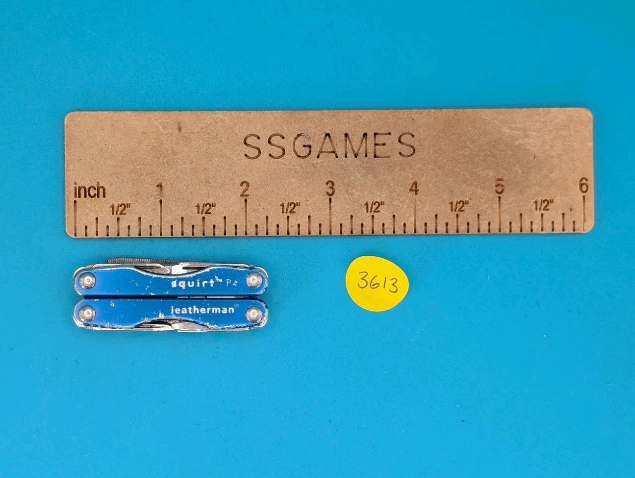 Leatherman Squirt P4 Multi-Tool, Key Ring, Retired, BLUE! USED