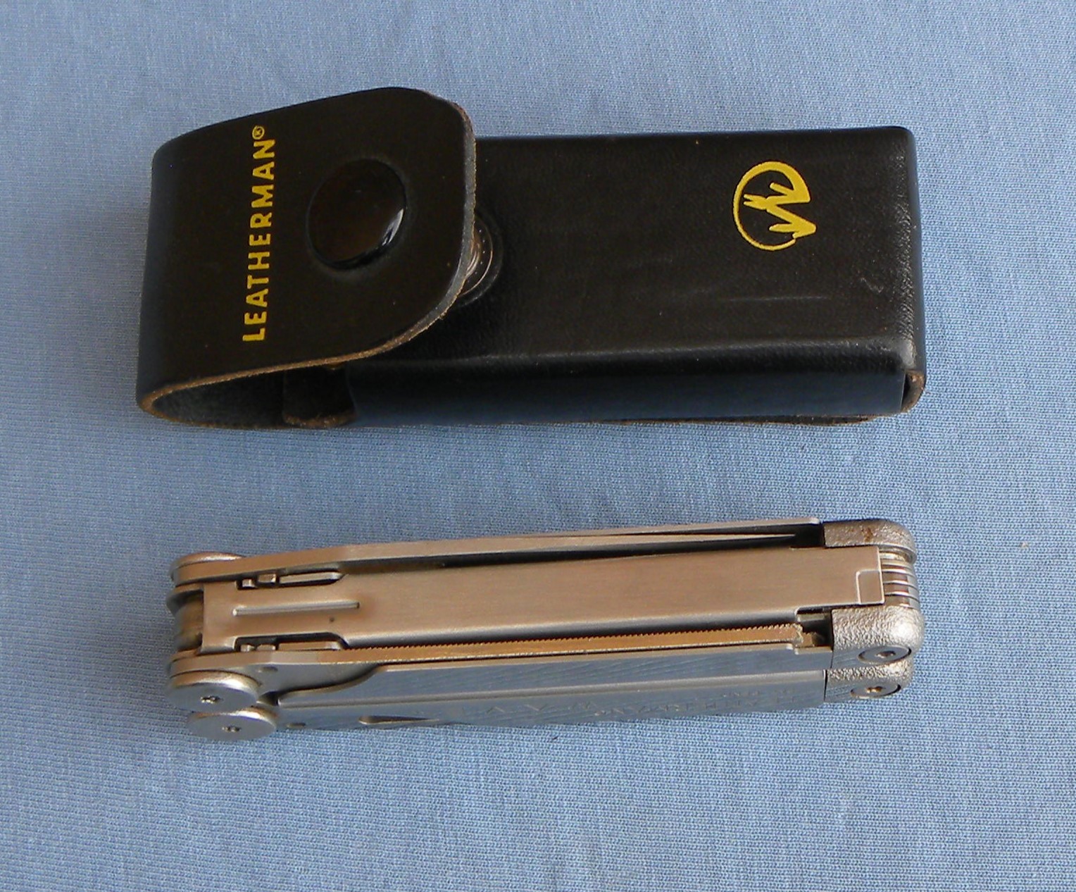 Leatherman Tool Wave w/Leather Sheath Multi-Tool, 07/00