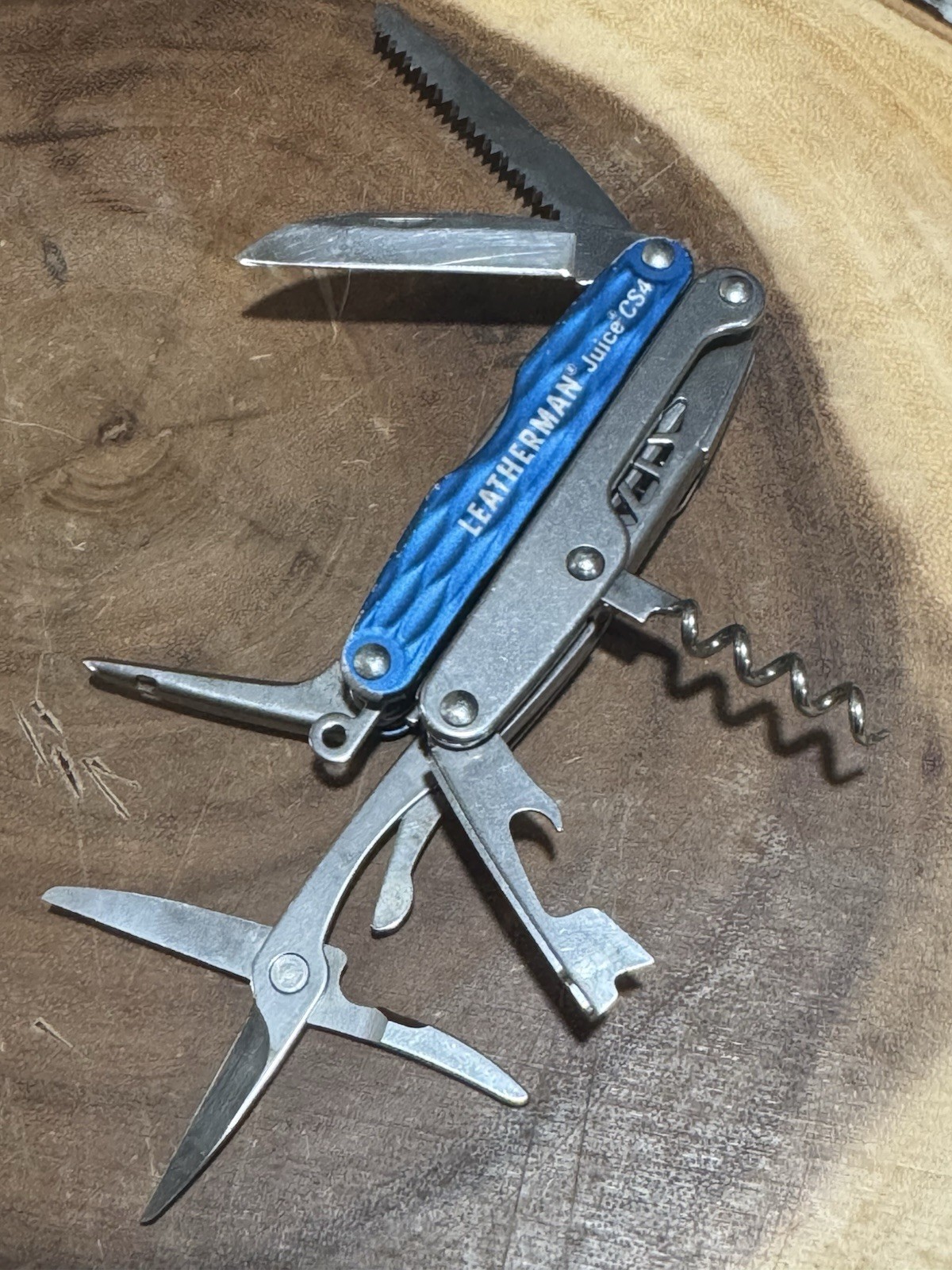 Leatherman Juice CS4 EDC Multitool