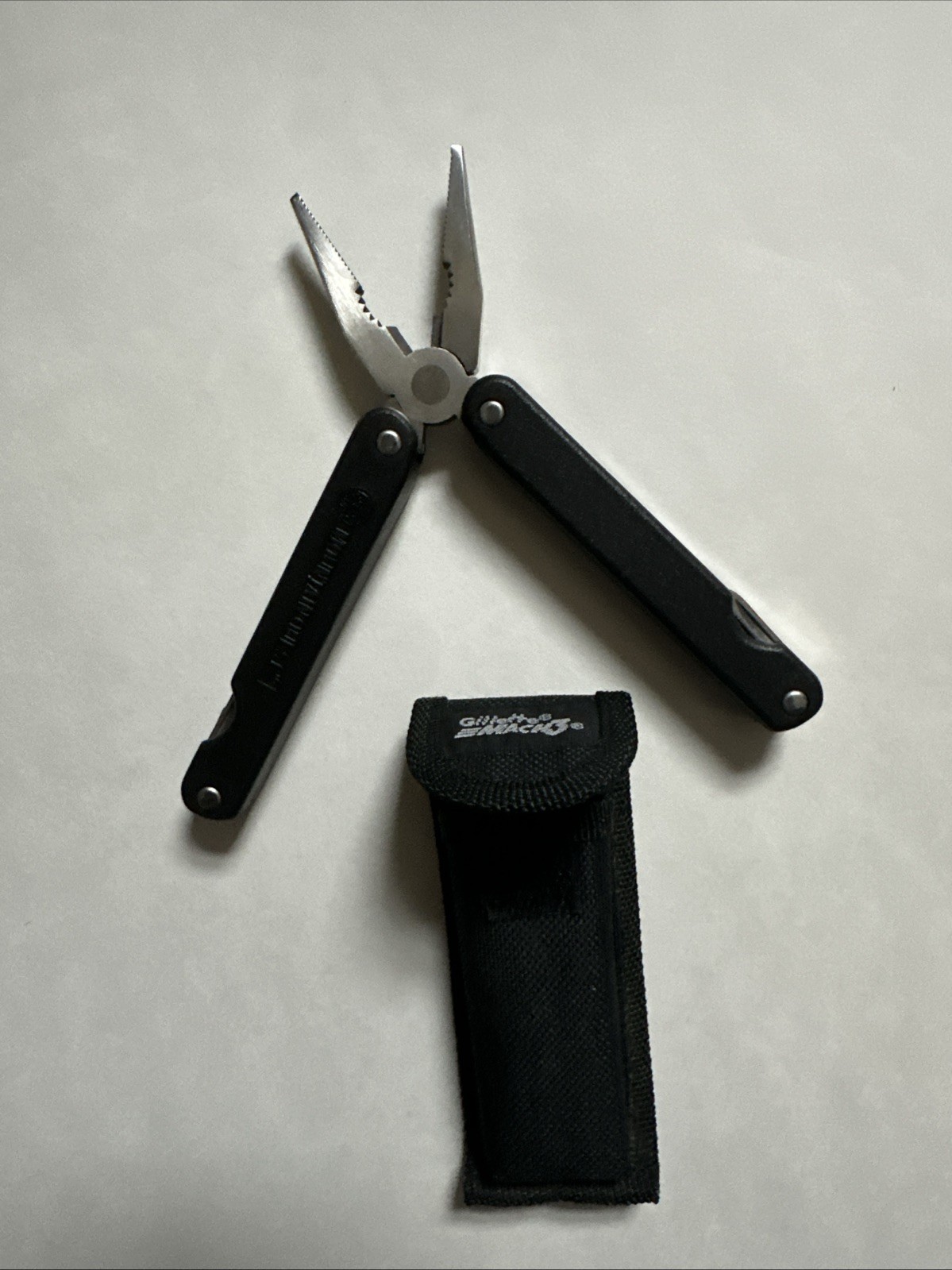 Gilette Mach 3 Mountain Quest Multi-tool with Case Vintage Unused