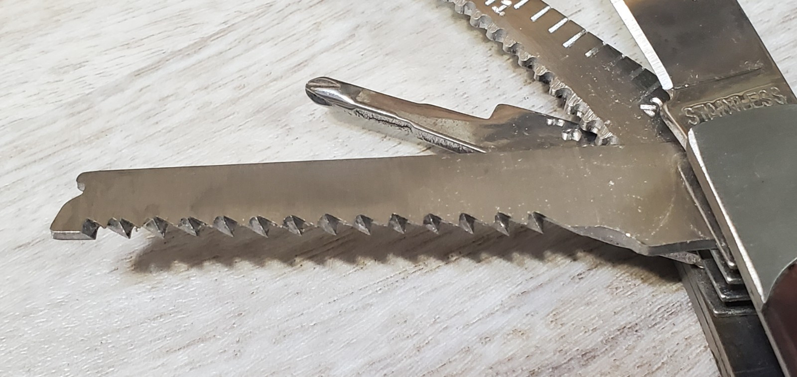Sheffield Axe Multi Tool Camping Knives Utility Phillips Screwdriver Hammer 12/1