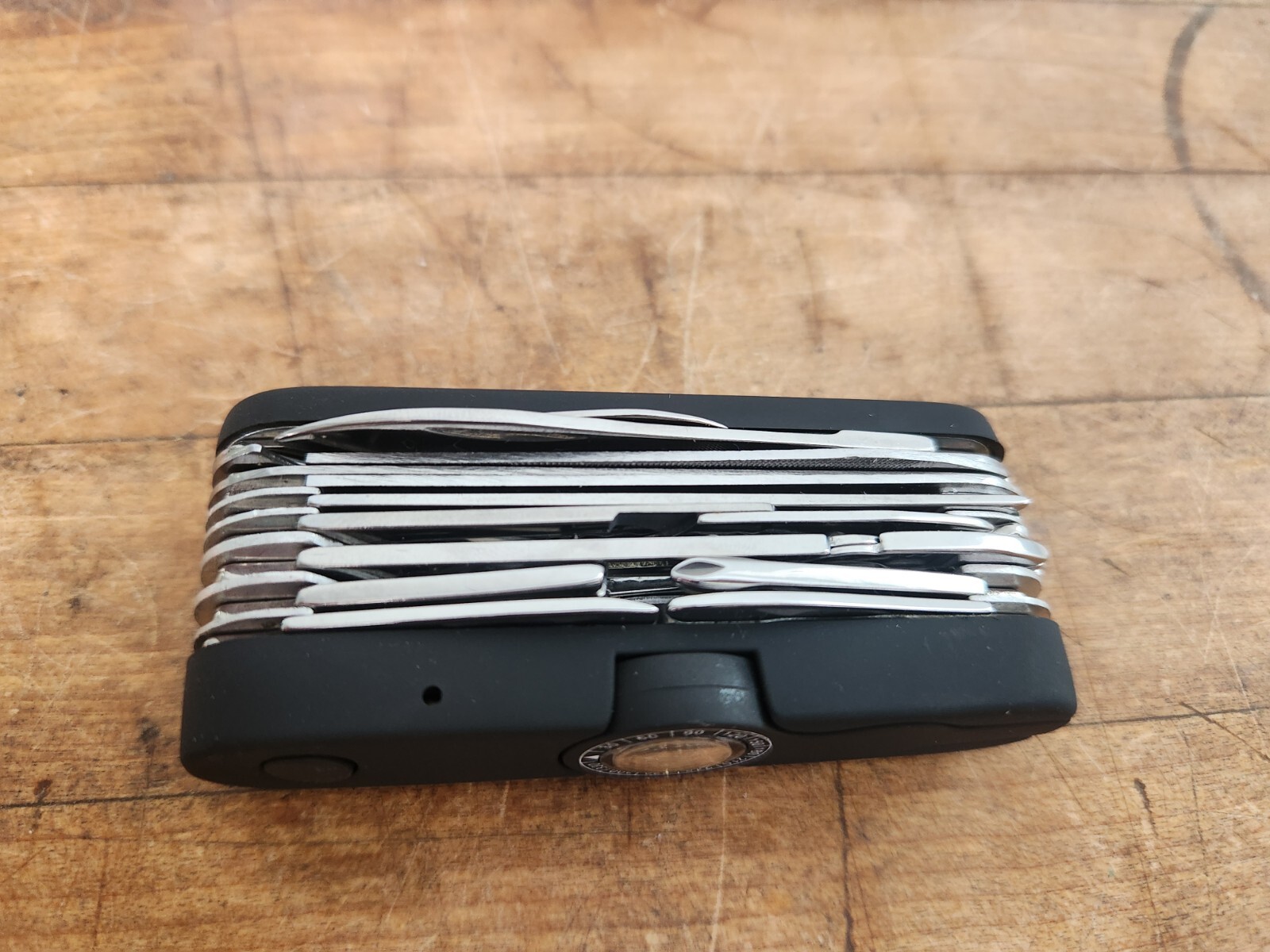Whiz Tool – Ultimate Multitool Pocket Tool – 24 Functions, Lightweight – New