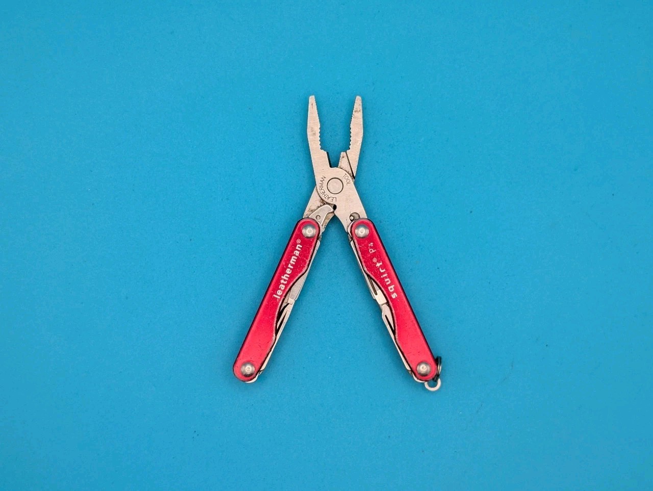 Leatherman Squirt P4 Multi-Tool, Key Ring, Retired, RED!