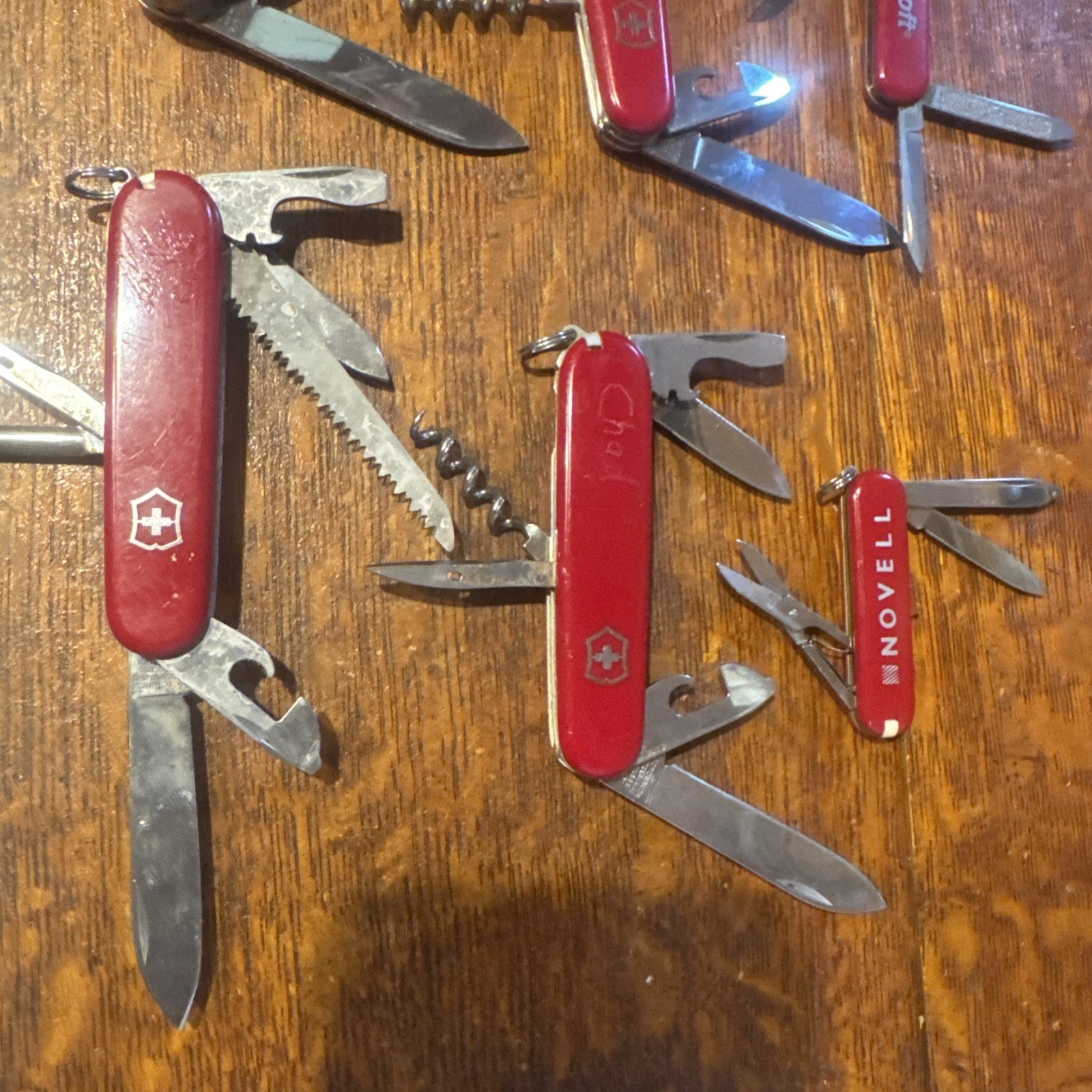 Victorinox Swiss Army Knives And Scissors Microsoft, Novell Collectors Lot