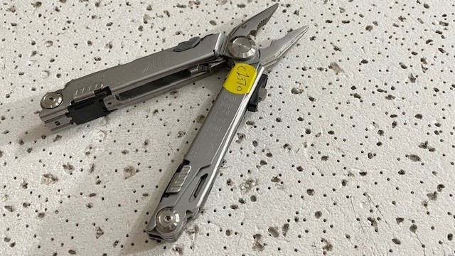 GERBER Flik Stainless Steel Silver MULTI-PLIER Multi Tool Pliers,Knife,Scissors-