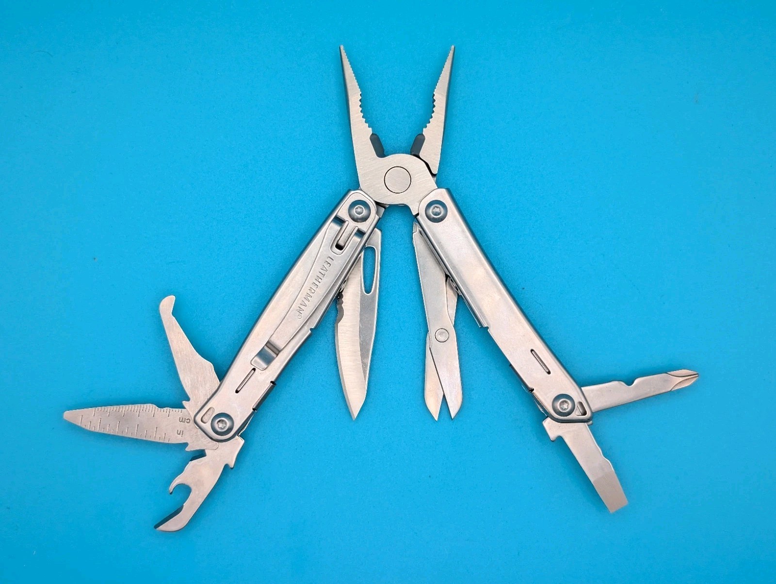LEATHERMAN WINGMAN MULTI-TOOL! FAST SHIPPING!