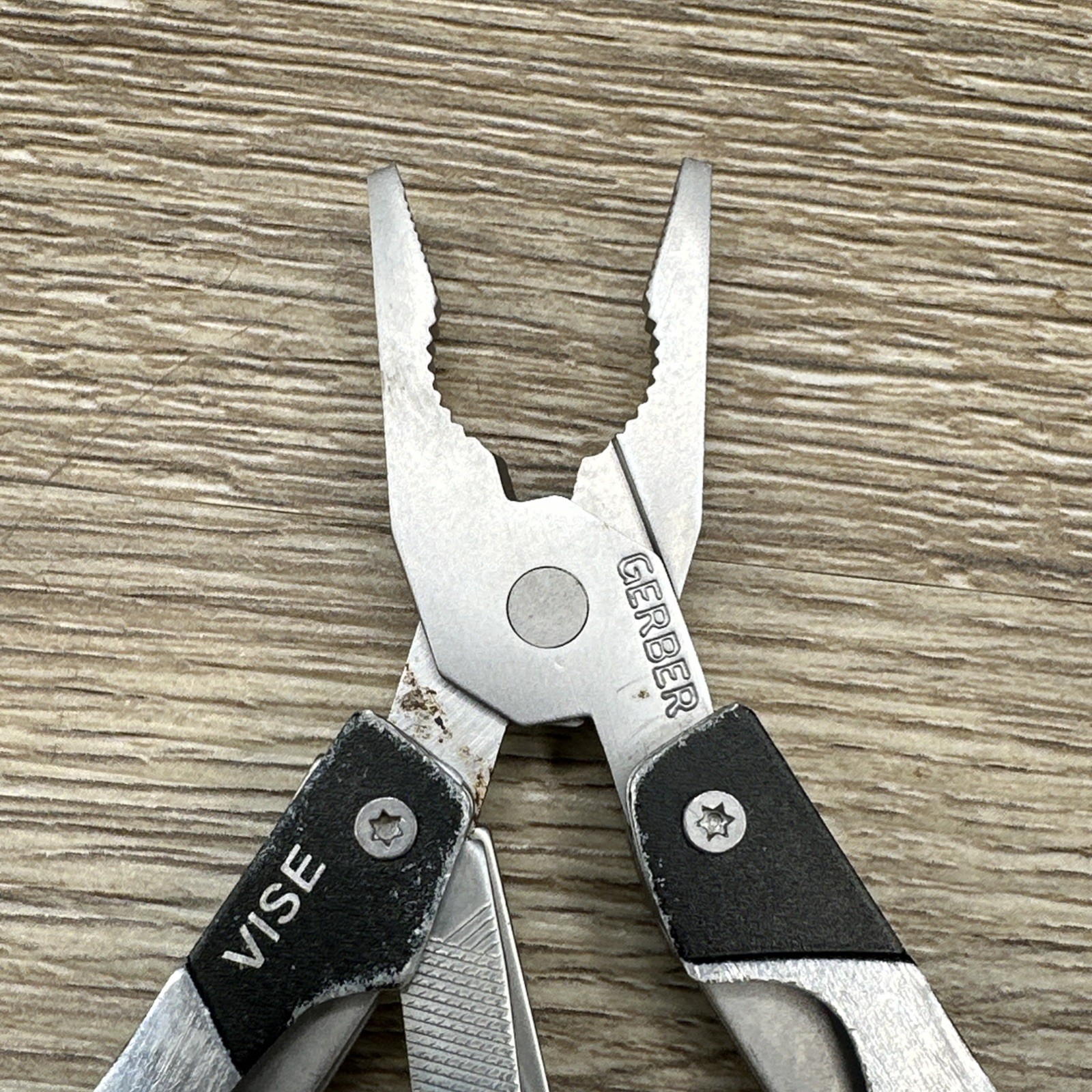 Gerber Vise Multi Tool Multitool Knife Pliers Folding EDC Tool