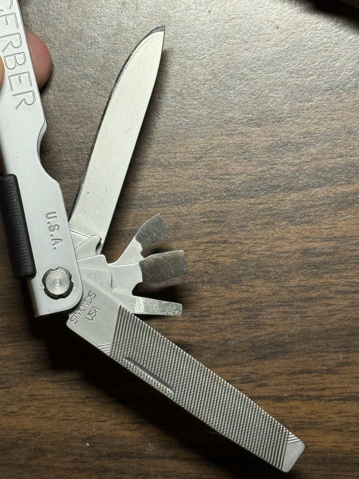 GERBER LEGENDARY BLADES USA MULTITOOL MP600 W/ SHEATH AND BITS