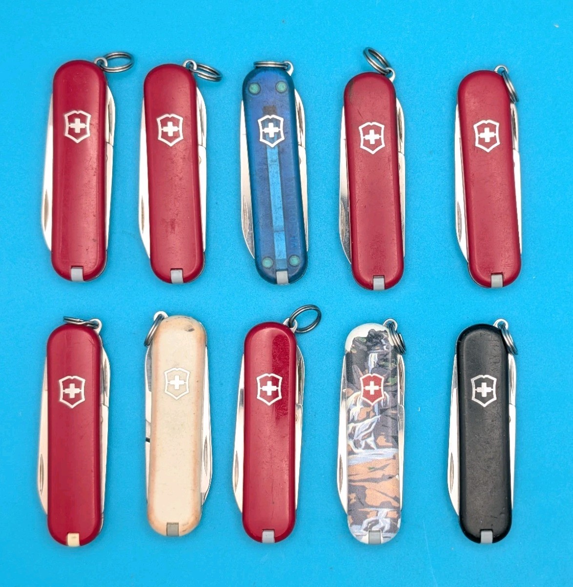 Lot of 10 Victorinox Classic Swiss Army Knife Multi Tools!