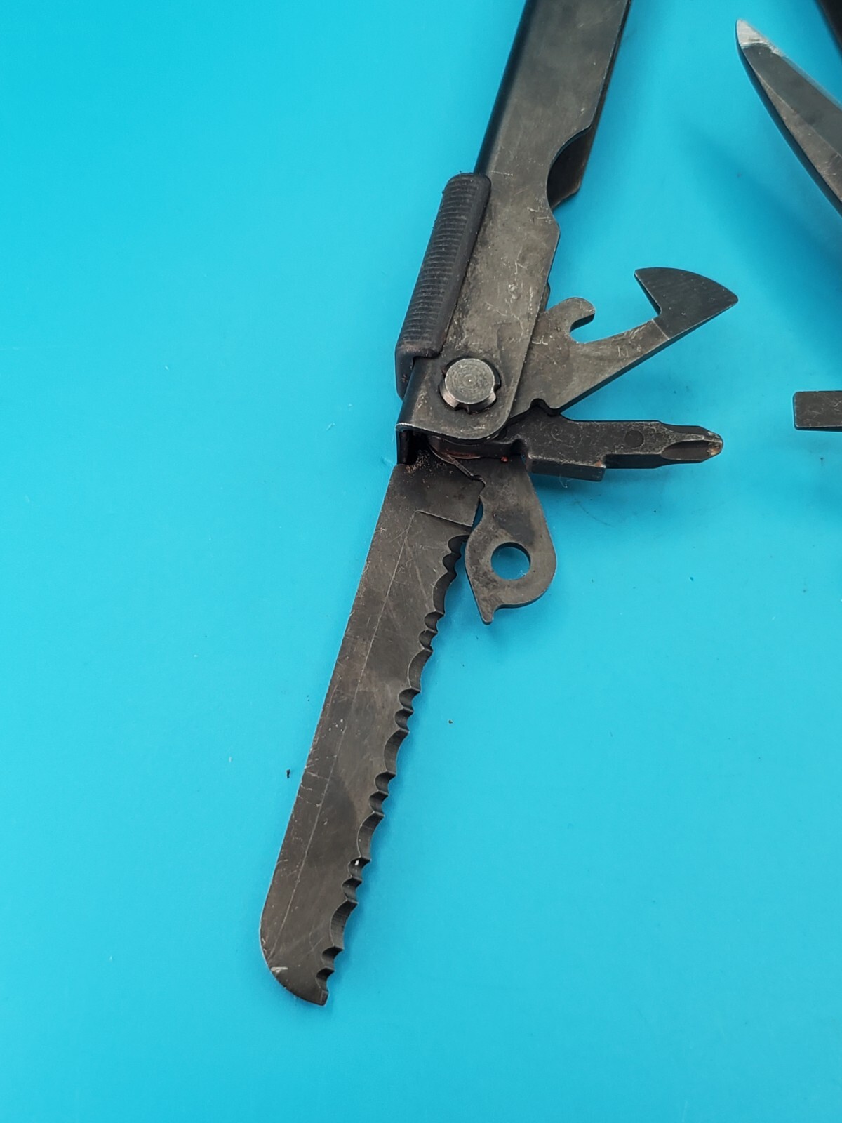 Gerber MP600 Black Oxide Multi-Tool Needle Nose Pliers!