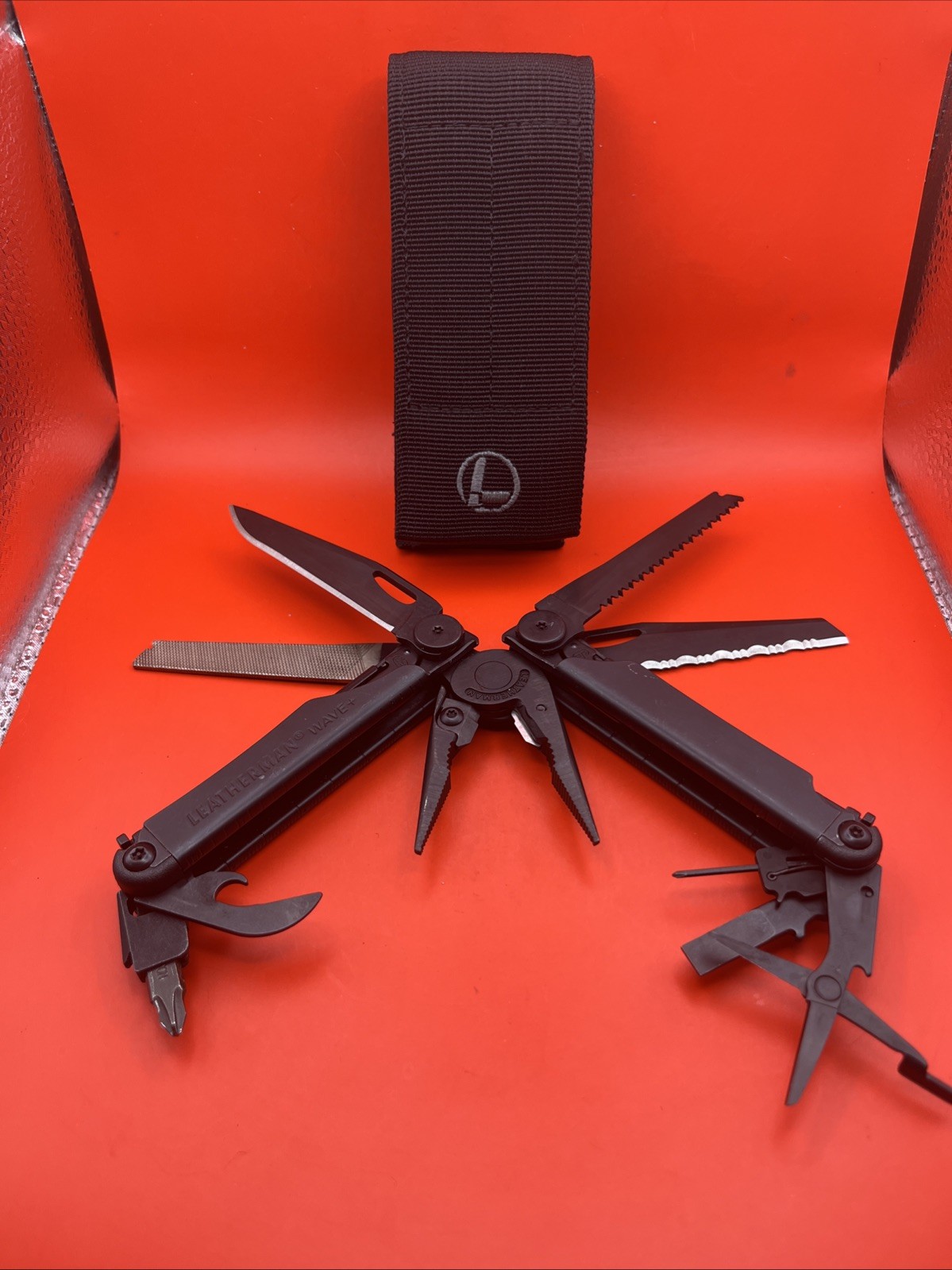 Leatherman | Wave Plus | Multitool | Black | w/Black Molle Sheath | Excellent