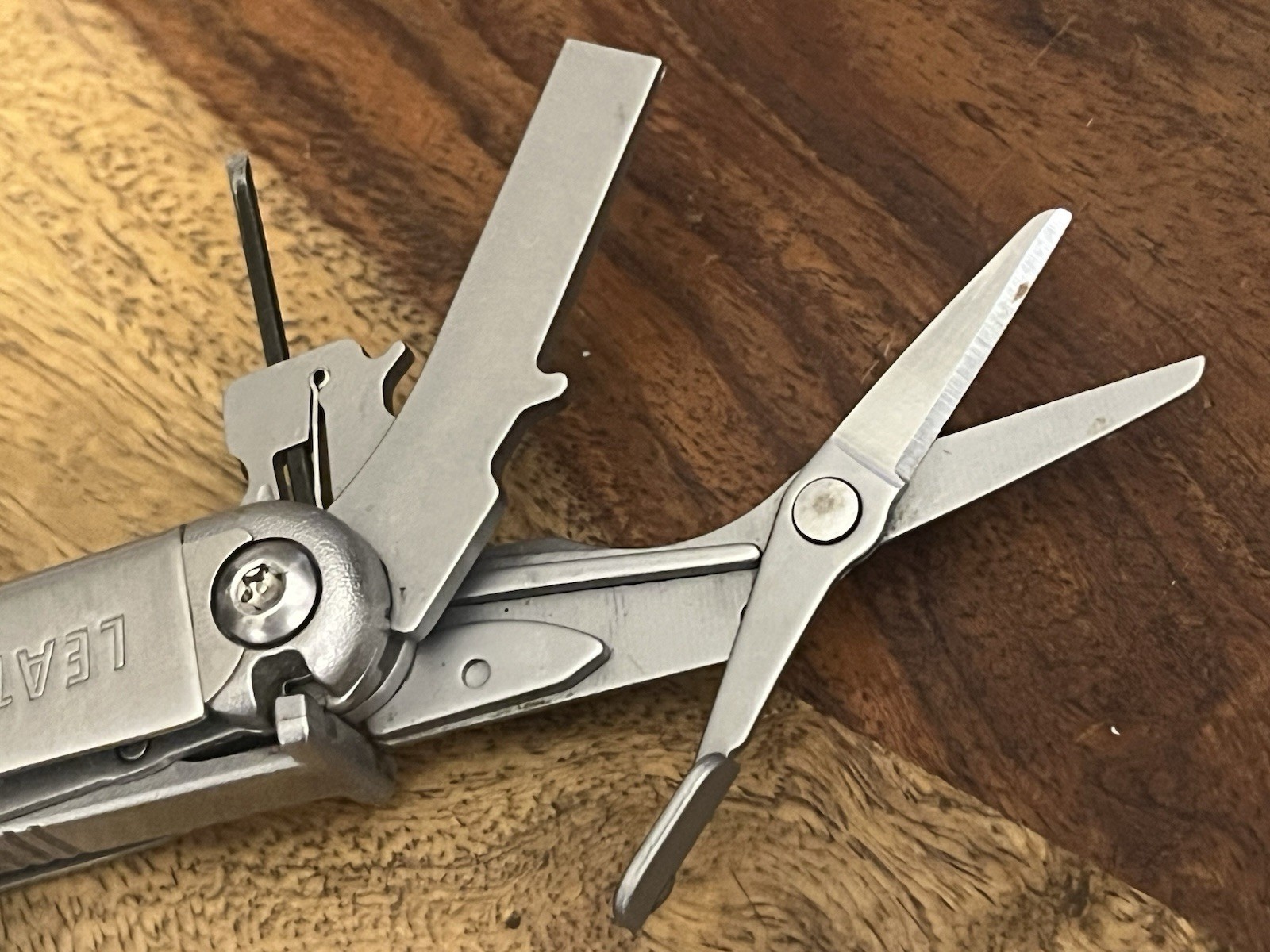 Leatherman Wave Multi-Tool Knife Great Condition!! w/New Molle Sheath ~TASKCo