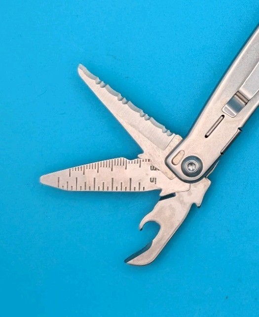 Leatherman Bolster 13 Tool Stainless Steel Multi-Tool!