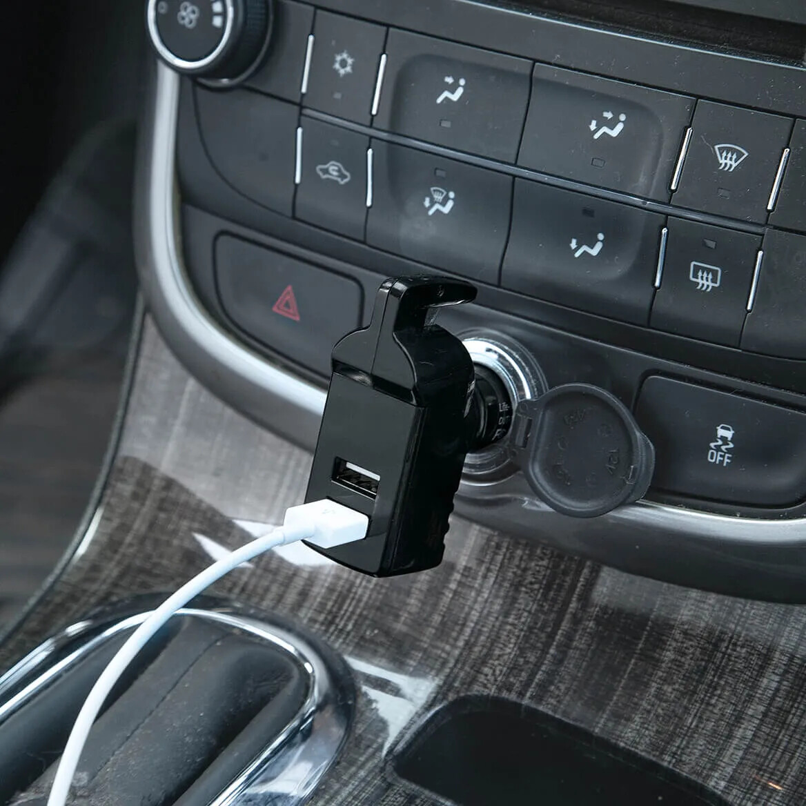 3-in-1 Auto Emergency Tool by LivingSURE