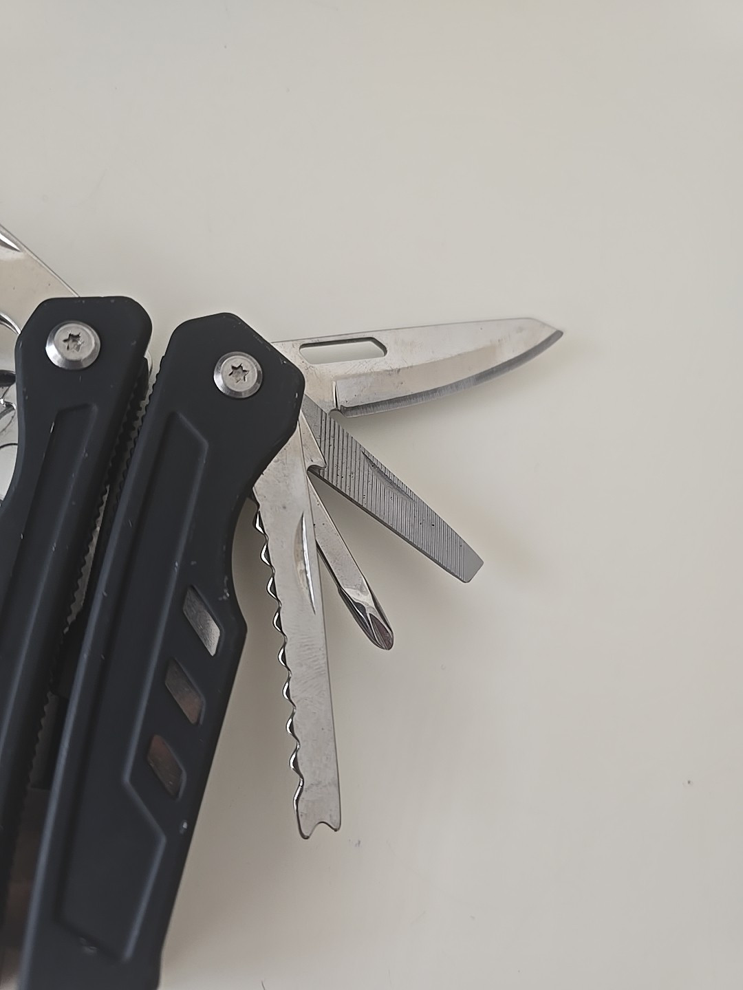 Ozark Trail 12 In 1 Multi-tool Black 4-1/8”Closed