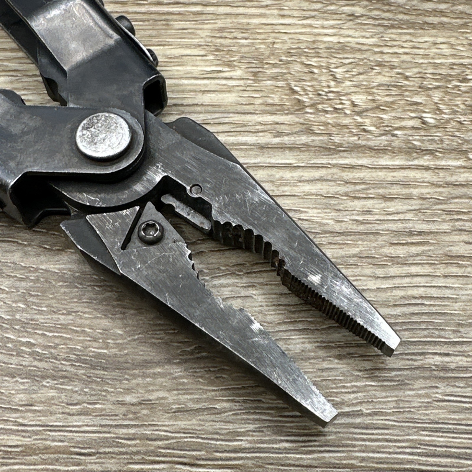 Gerber Multi-Plier 600 Stainless Steel Needle Nose Multi-Tool Black READ AD!