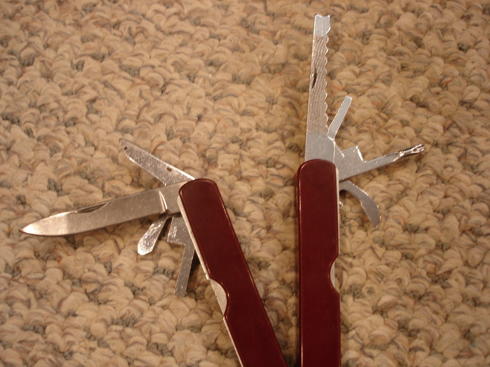 Leatherman vintage multi tool dark red handle 9 tools in one