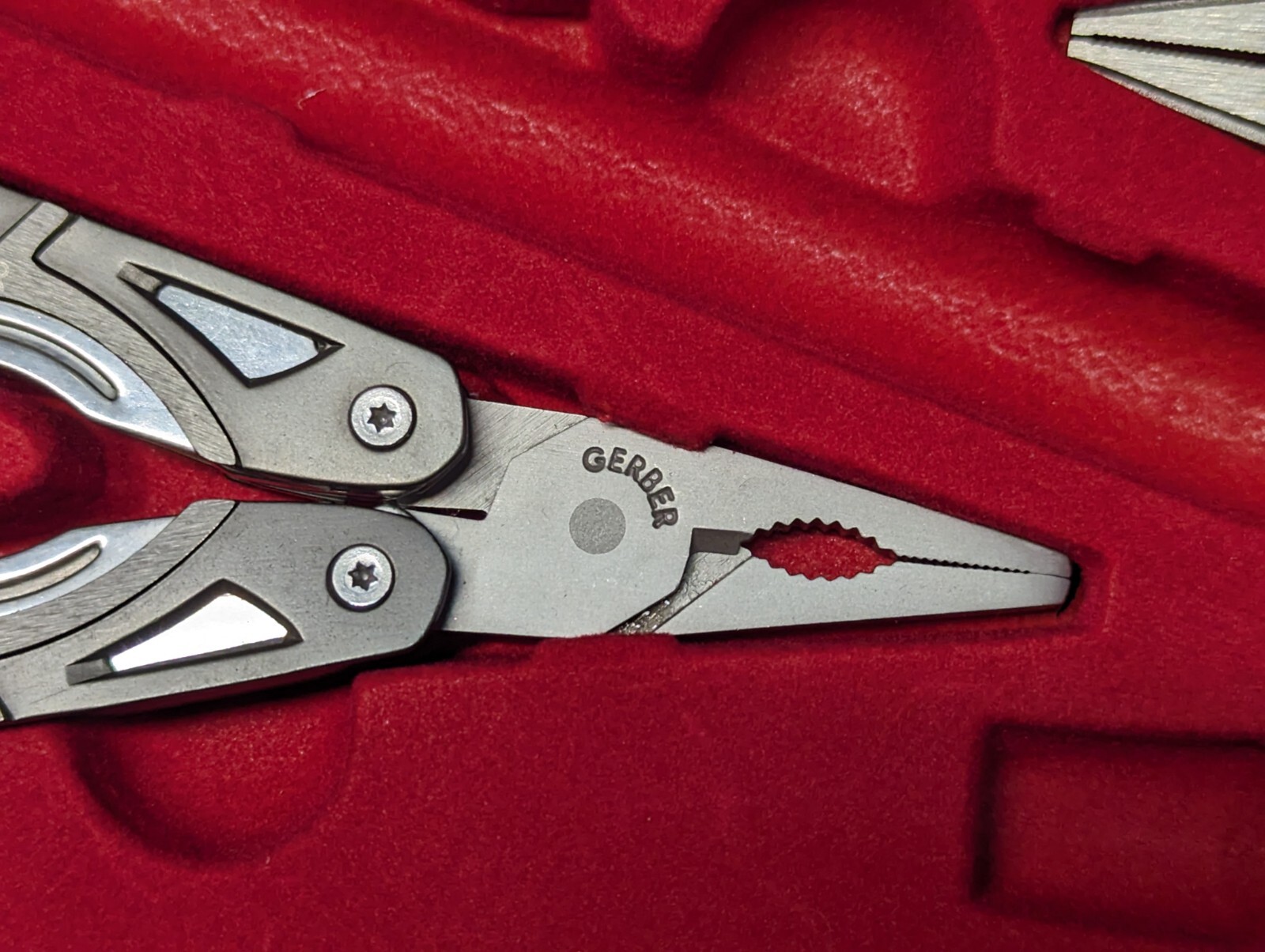 Gerber Multi Pliers & Multi Tool Knife With Hard Case