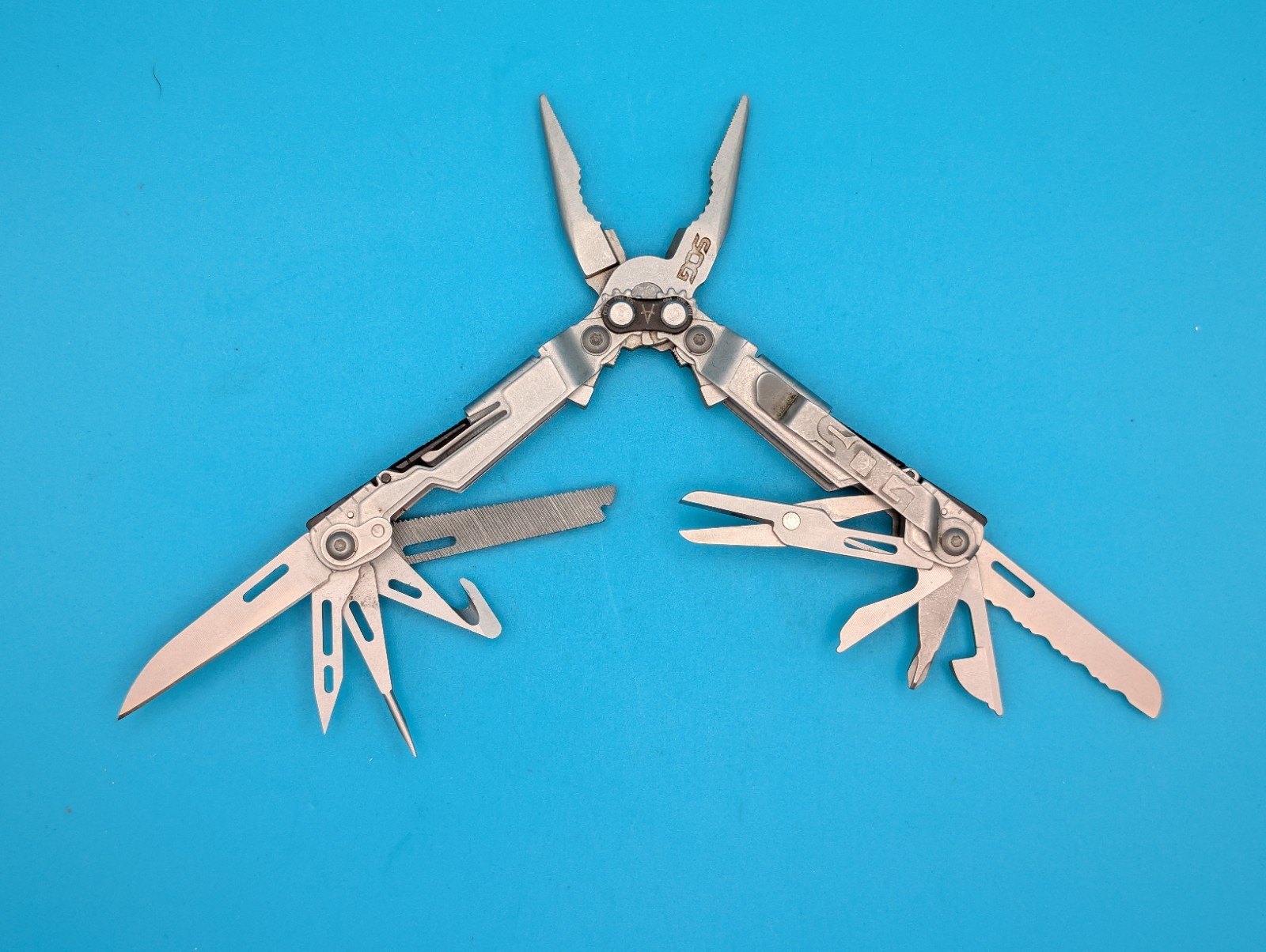 SOG PowerPint Tool Compact Lightweight Silver Multi-Tool!