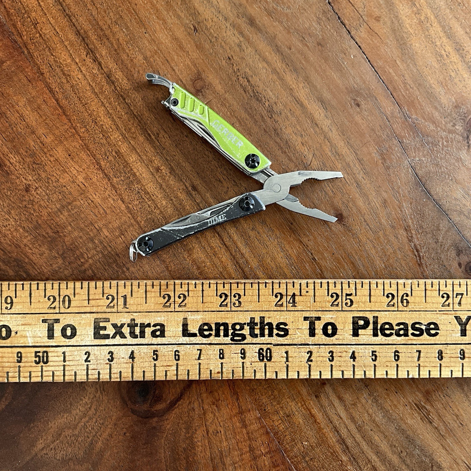 Gerber Gear Dime 12-in-1 Mini EDC Multitool – Needle Nose Pliers, Pocket Knife