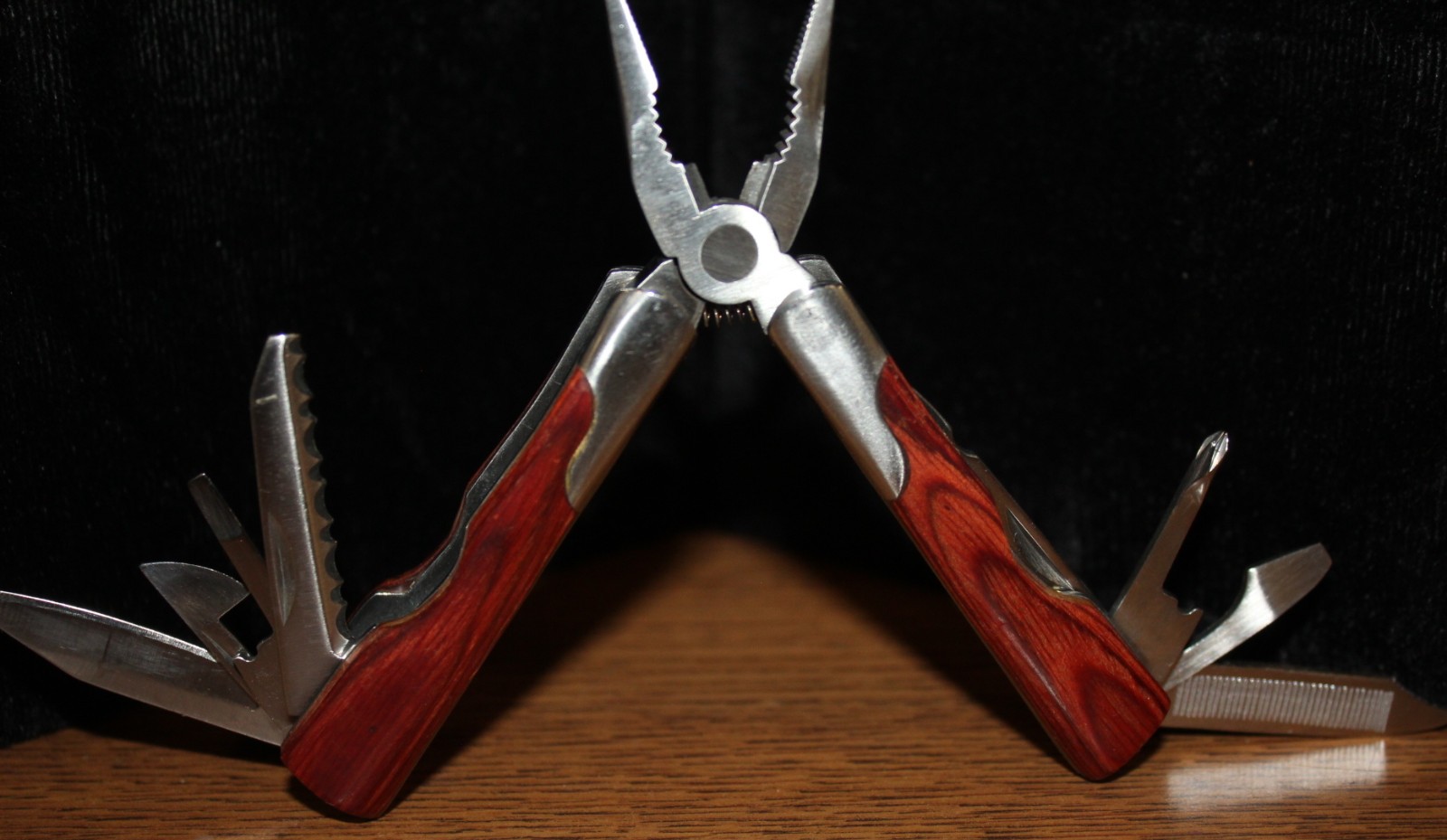 Sheffield 9 In 1 Wood Grain Handle Multi Tool Knife 9 In 1 Made By Sheffield