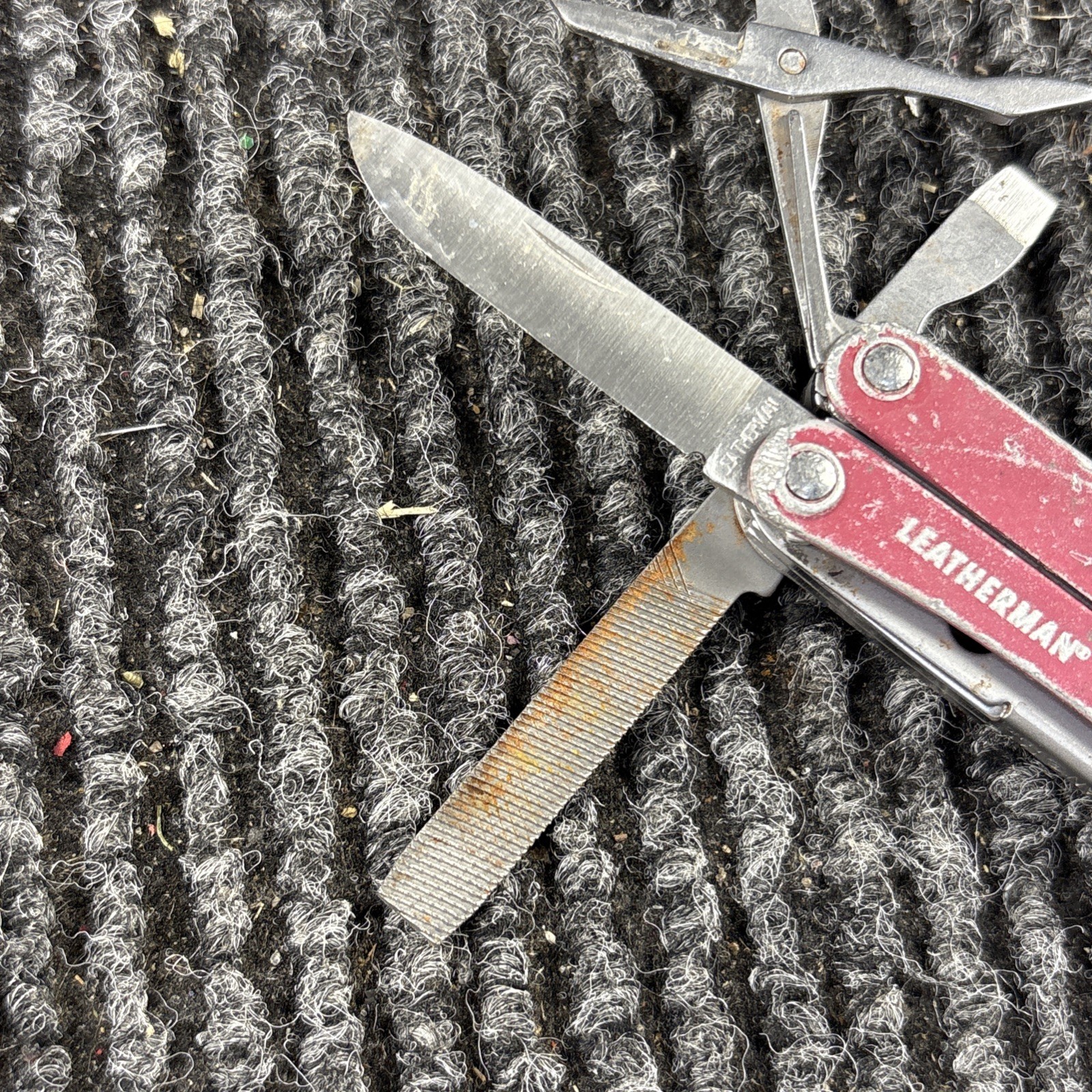 Leatherman Squirt PS4 Multitool Red Discontinued Retired (176)