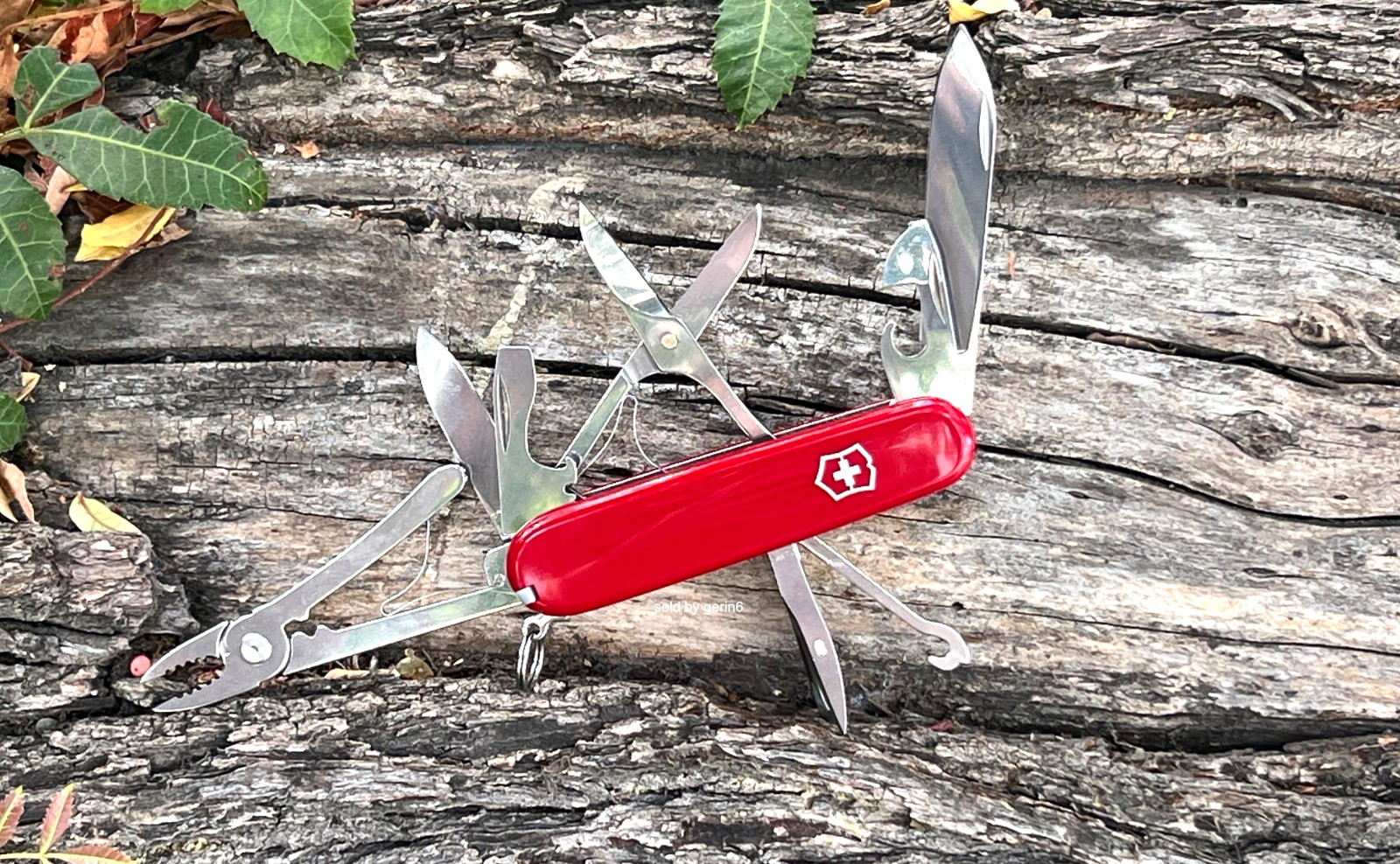 Victorinox Swiss Army Original Knife Red Deluxe Tinker 1.4723, New In Box