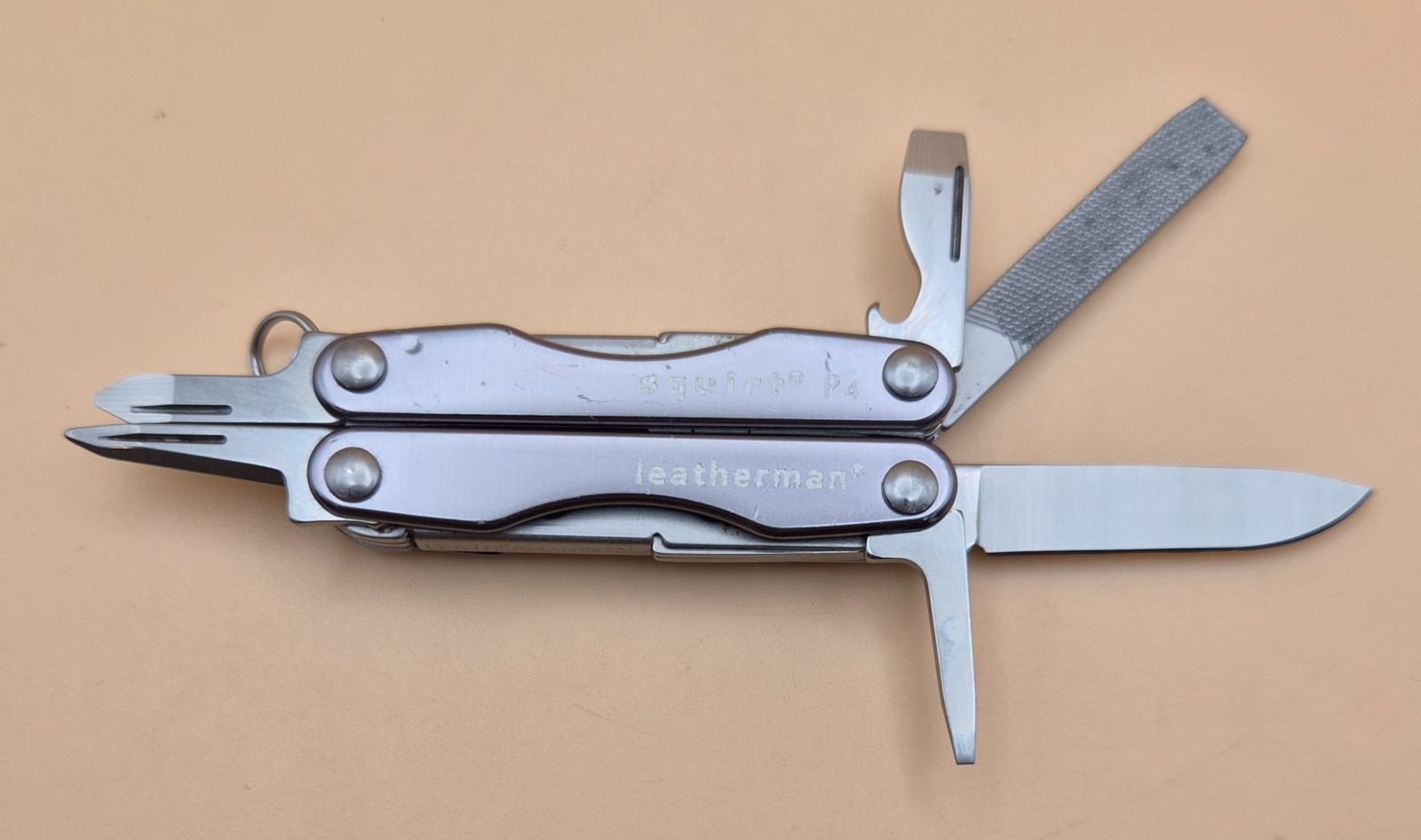 Leatherman SQUIRT P4 Multi-Tool (Retired) Gray – Good Condition (001)