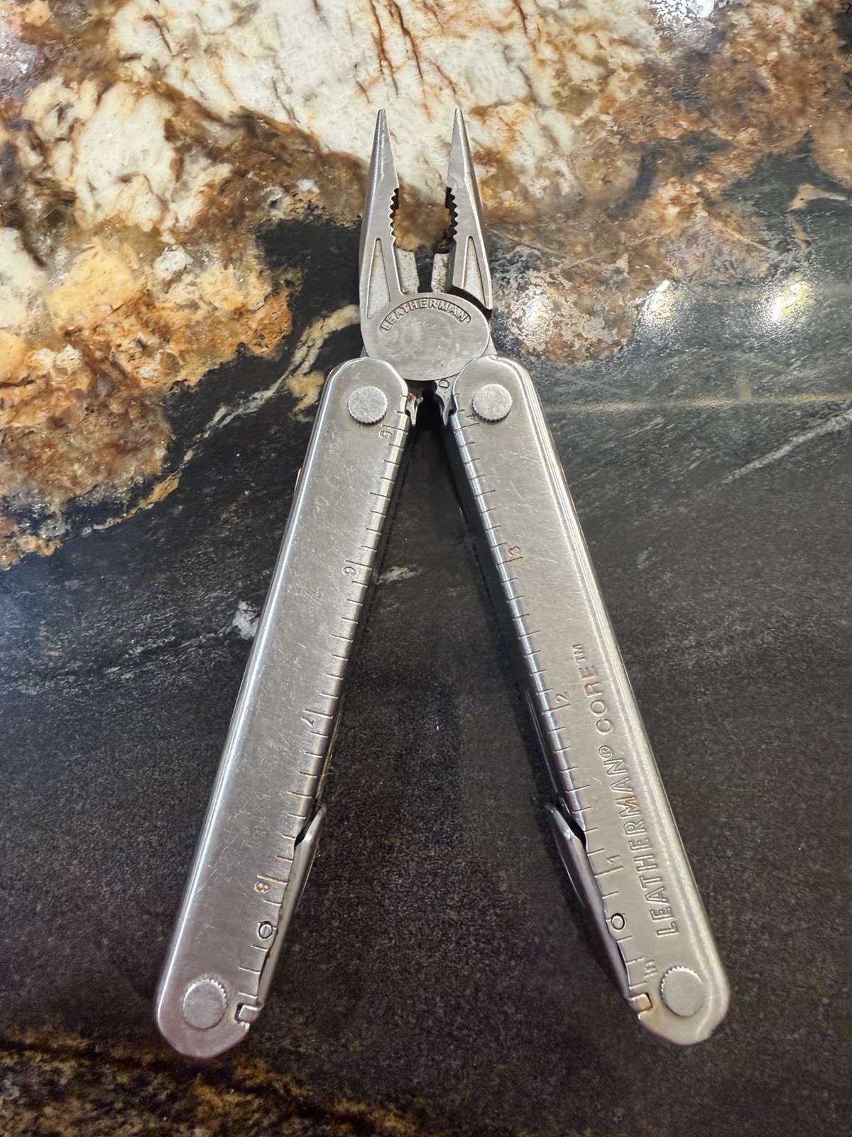 Leatherman Core Multi Tool Stainless Steel With 11 Different Tools – USED