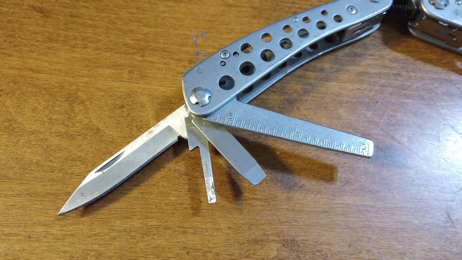 Winchester RARE Stainless Steel Multi-Tool Pocket Knife 9 N 1