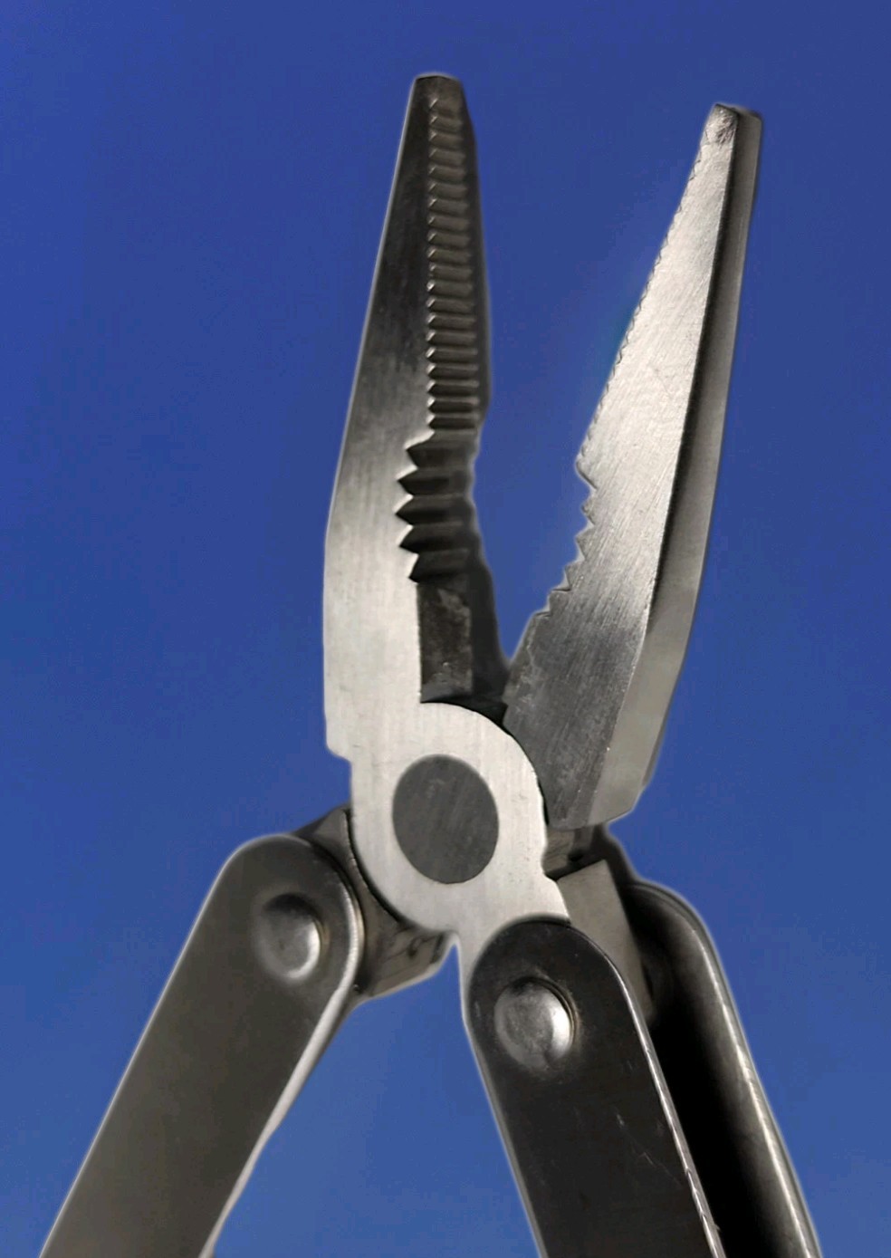 4″ Multi-Tool – Pliers, Knife, File, Screwdrivers, Saw, Cutter Etc