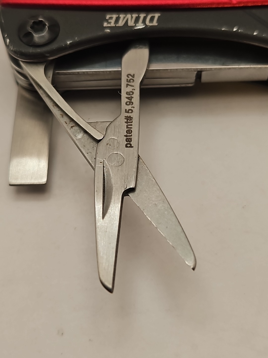 Gerber Dime Red compact multi-tool
