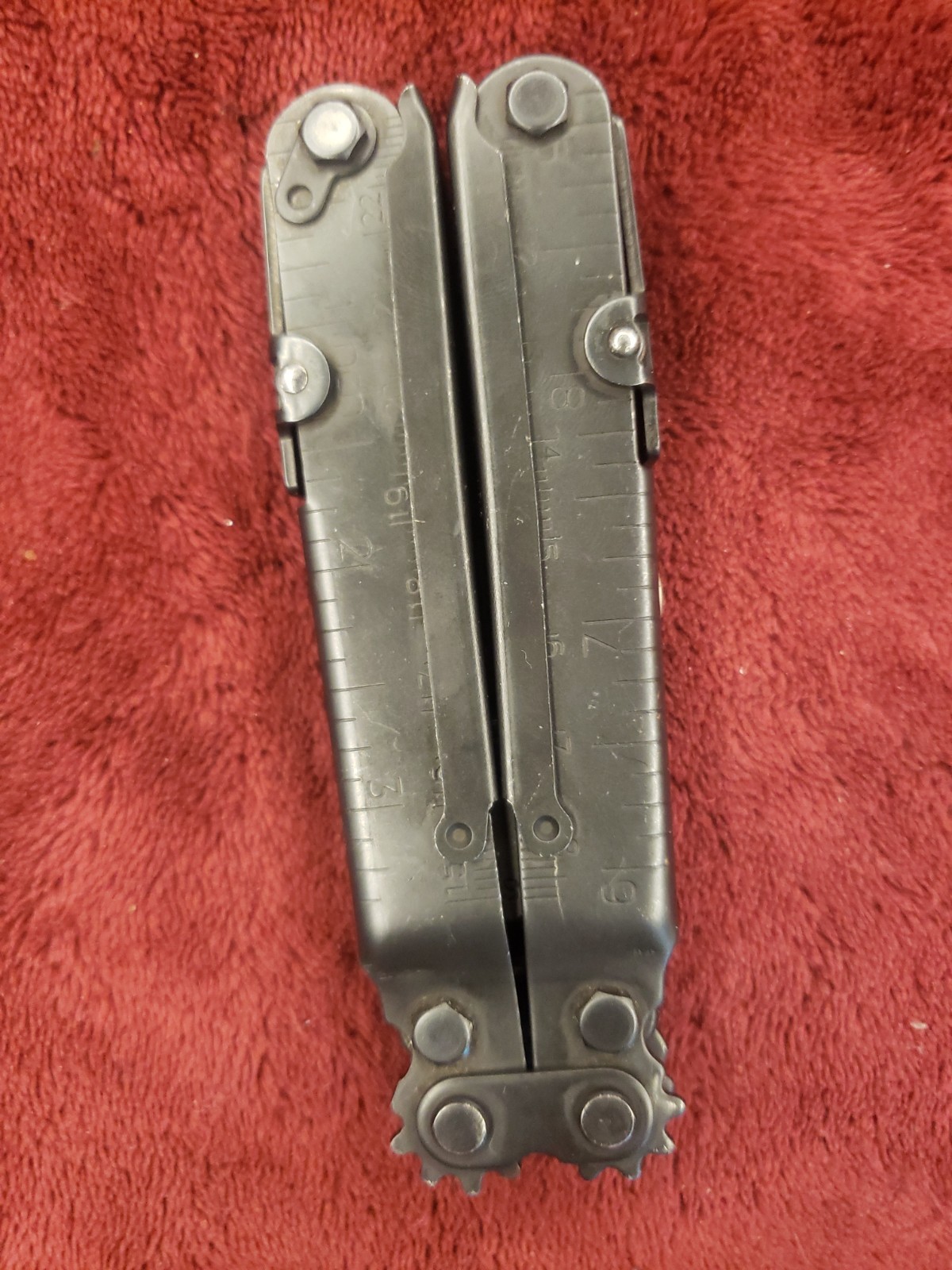 SOG PowerLock Multi tool Stainless