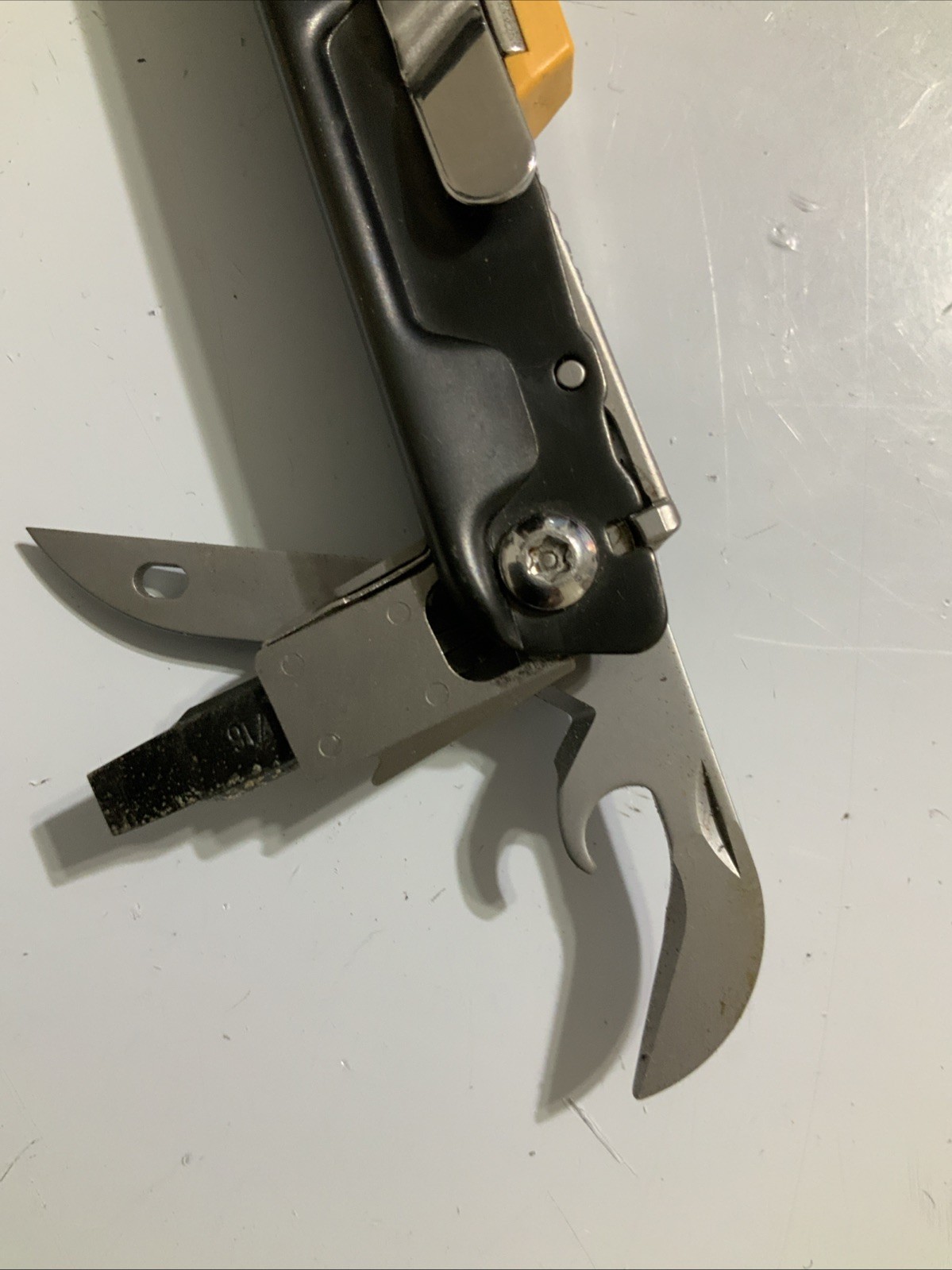 LEATHERMAN Signal Multi-Tool! – S7