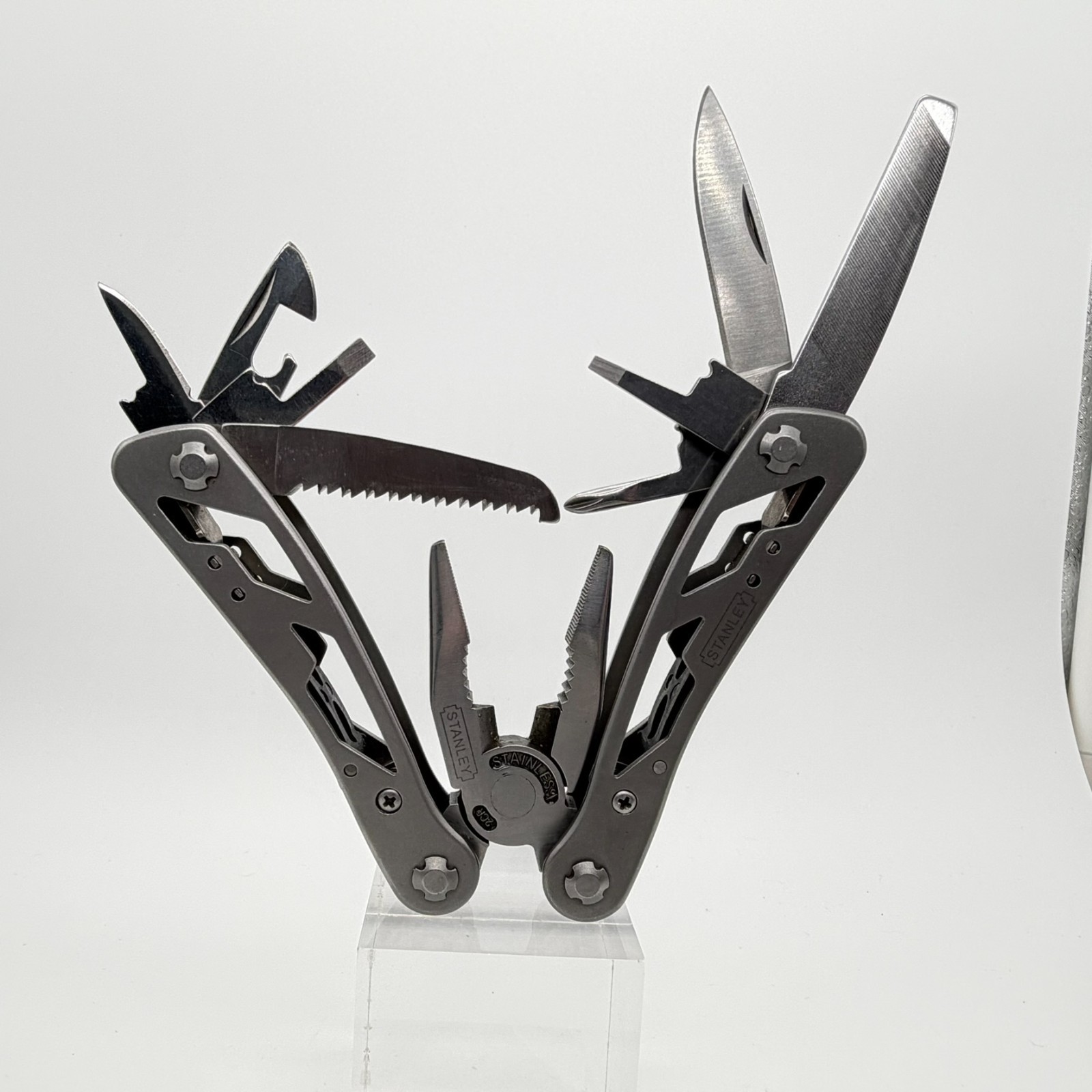 Stanley 12-in-1 Multi-Tool Pliers Pocket Knife Saw File Screwdriver EDC Gear