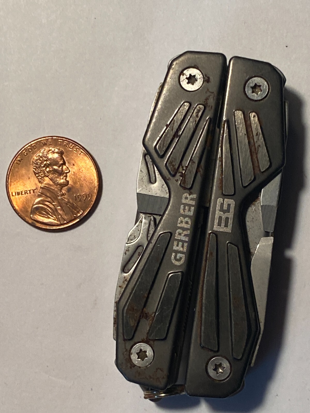 Gerber Bear Grylls (BG) Small Multi-tool – Gray