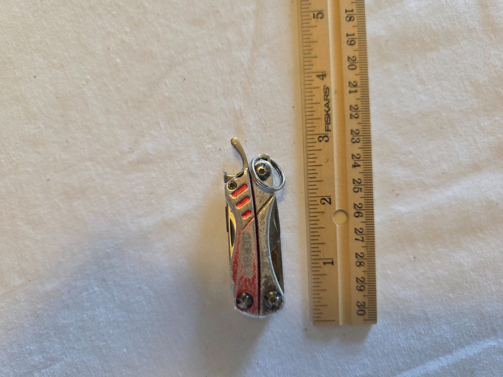 MT2601-019 – 4x Gerber Mini Multi-Tools + Case Free Shipping Used