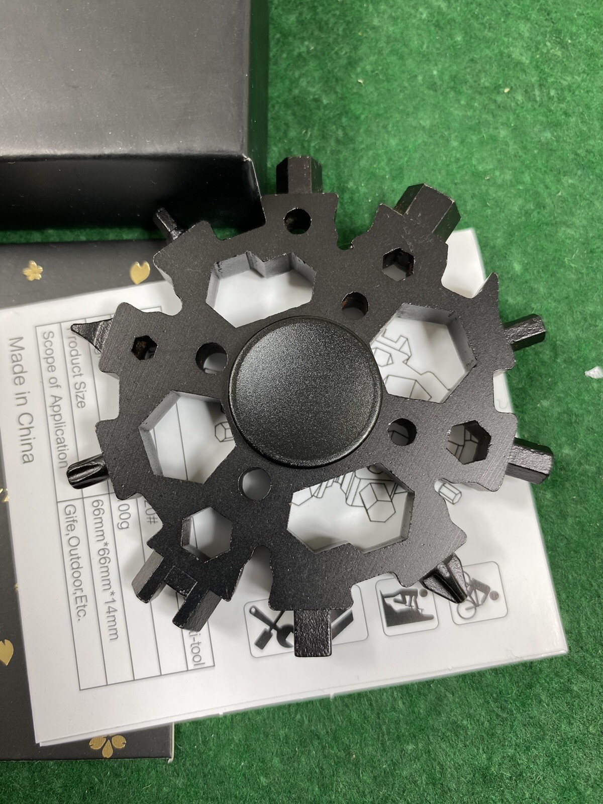 Snowflake Multitool 22 in 1 Snowflake Multi Tool with Fidget Spinners Is a Gift