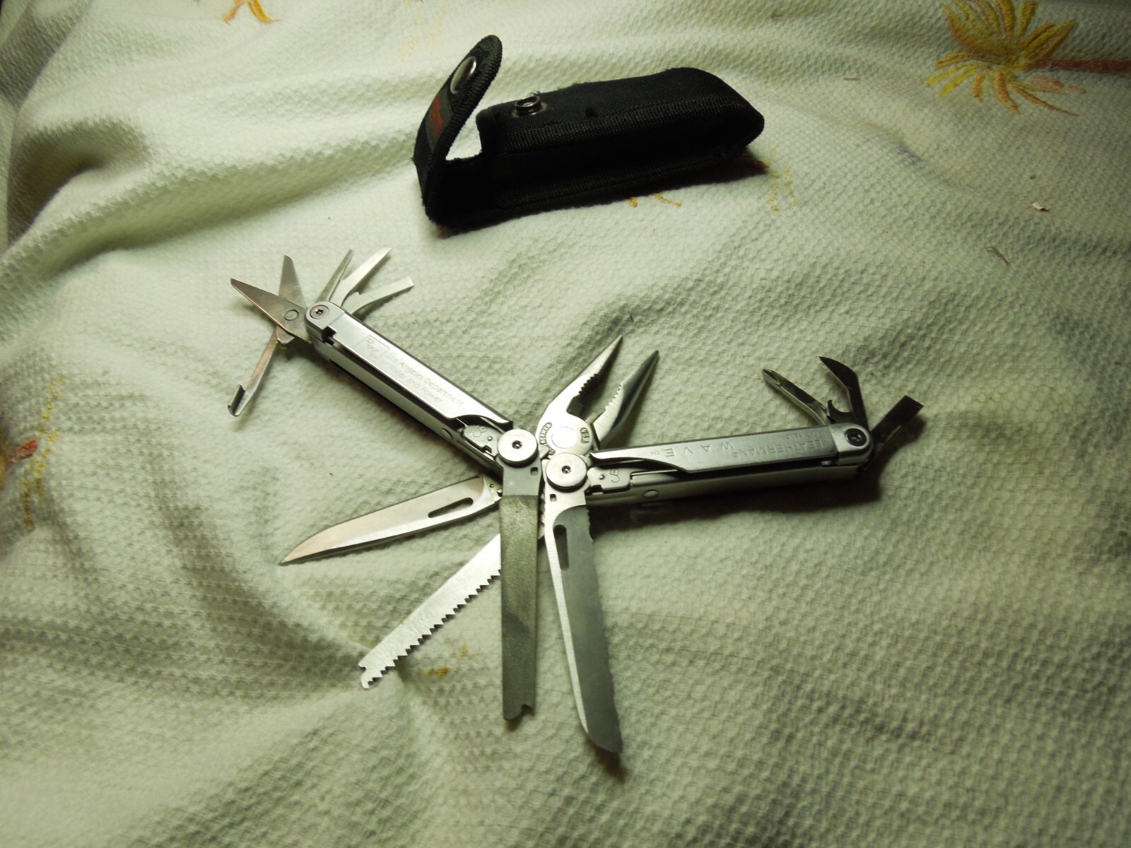 The Original Leatherman Wave Multi Tool USA 2001 PAT.PEND. UNIQUE INSCRIBED LOOK