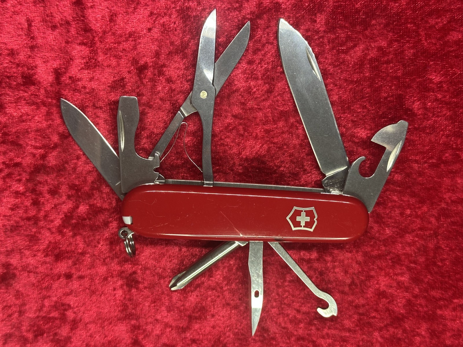 Victorinox Super Tinker Red Swiss Army Knife 11 Tool 3 Layer Random Pick (186)