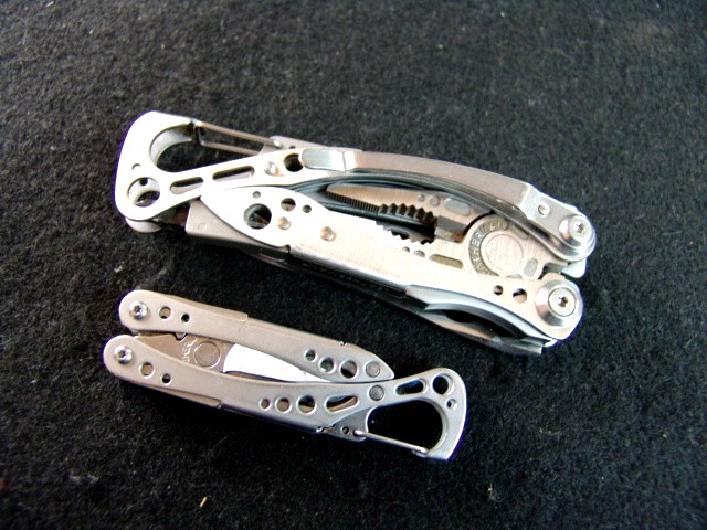 LEATHERMAN SKELETOOL–MULTI TOOL & BLUE RETIRED STYLE CS–EXCELLENT–LOT OF 2