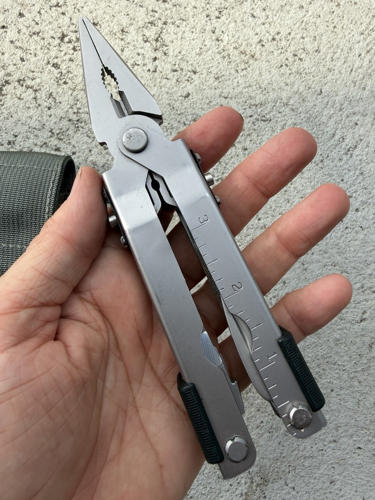 GERBER MP600 MULTI-PLIER TOOL MILITARY, HUNTERS SILVER W/ACU CASE/POUCH EXC.!