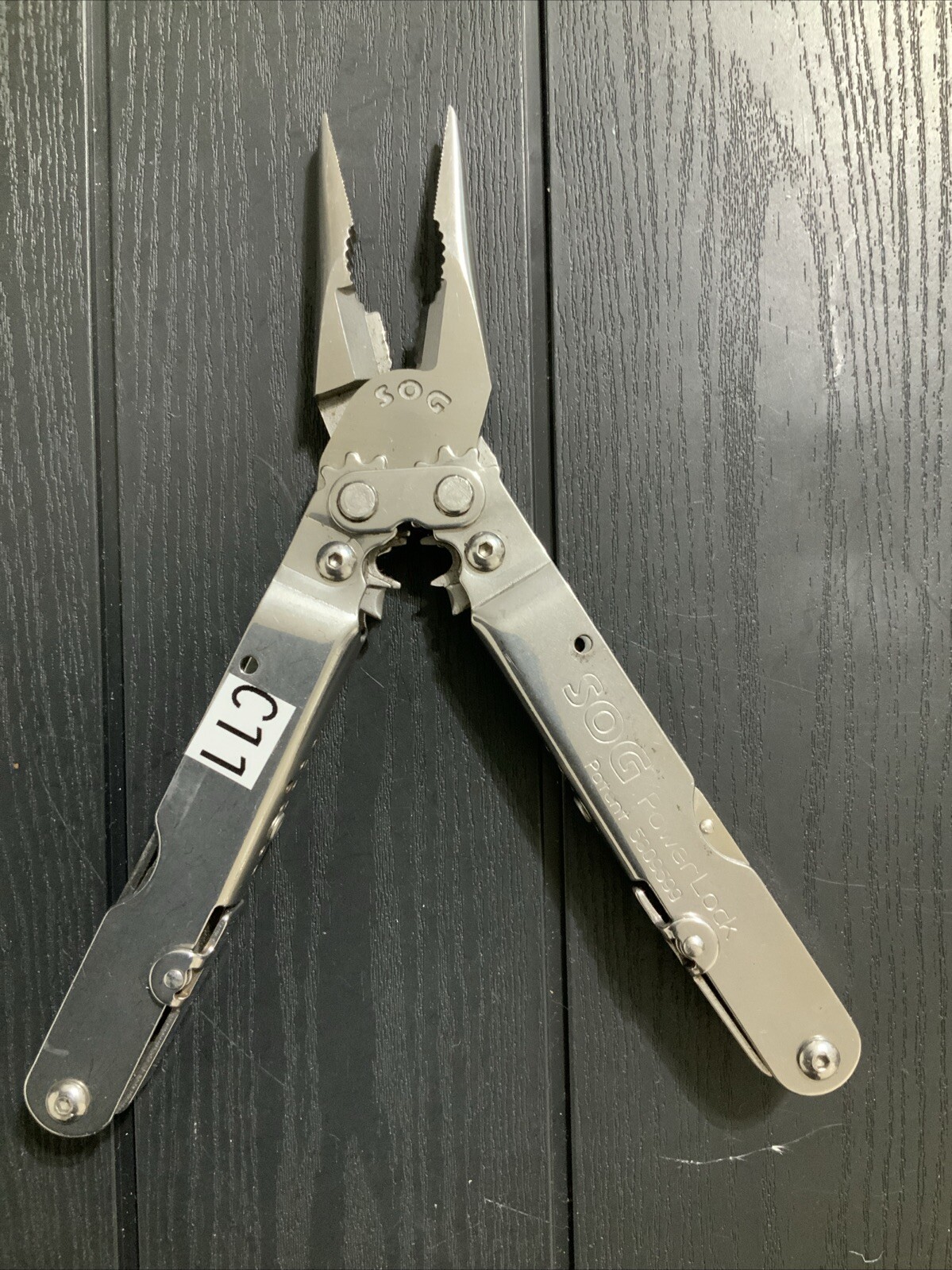 SOG PowerLock Multi tool Black – C11