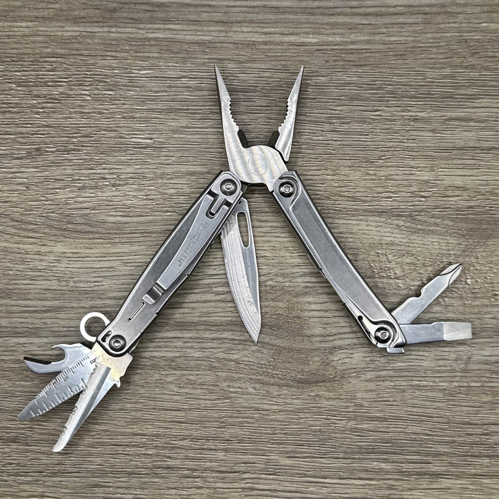 Leatherman Bolster 13 Tool Stainless Steel Folding EDC Multi-Tool VGUC Clean!