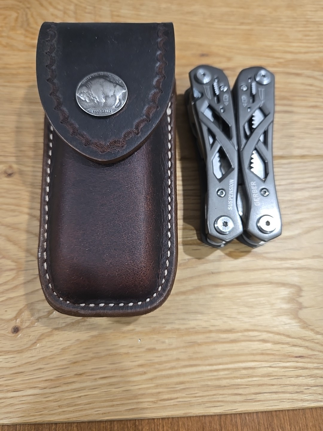 Leatherman Surge, Super Tool 300, Gerber Suspension. Leather Sheath only.