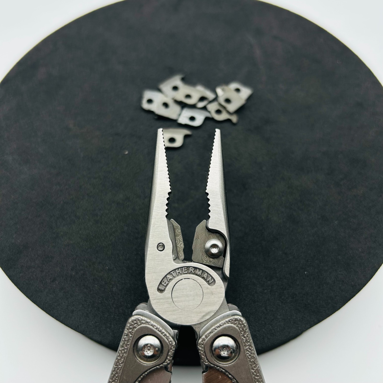 [USA Stock] Premium VG10 Damascus Wire Cutter for ARC/Signal/Charge/Wave/Surge