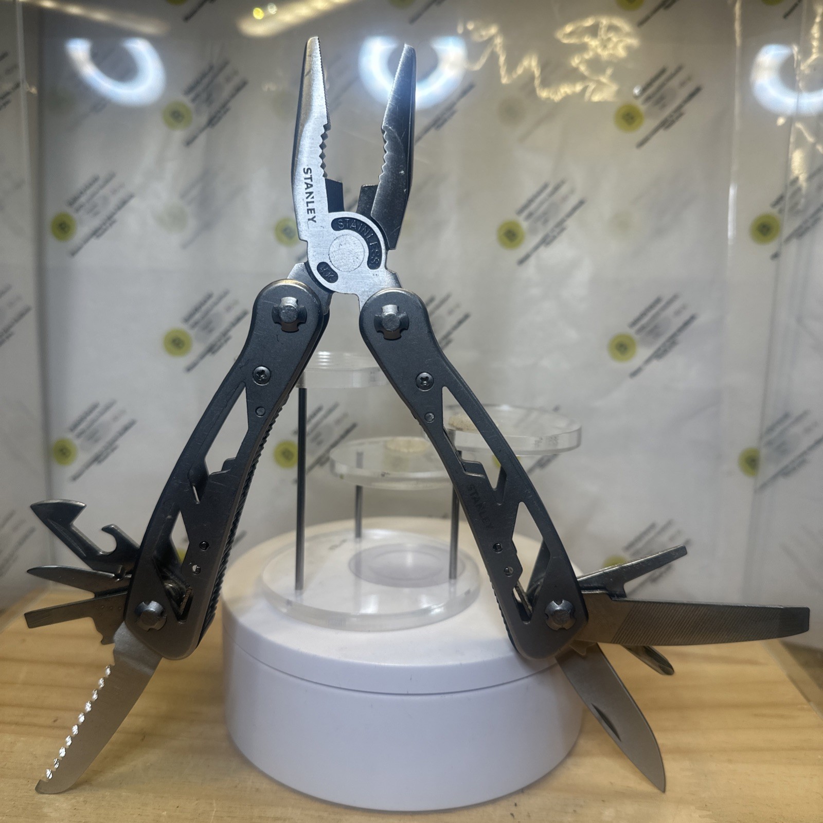 Stanley 12-in-1 Multi-Tool Pliers Pocket Knife Saw File Screwdriver EDC Gear